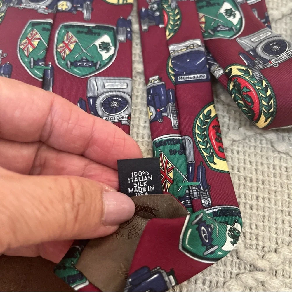 Tommy Hilfiger Men’s Red and Green‎ Patterned Tie Cars print